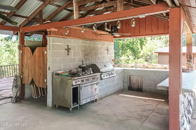 $275,000 | 294 County Road 325, Vaiden, MS 39176