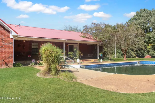 $275,000 | 294 County Road 325, Vaiden, MS 39176