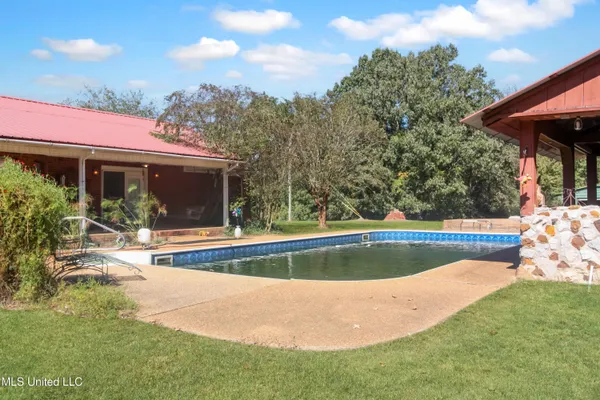 $275,000 | 294 County Road 325, Vaiden, MS 39176