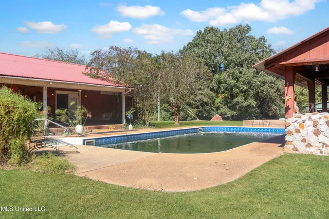 $275,000 | 294 County Road 325, Vaiden, MS 39176