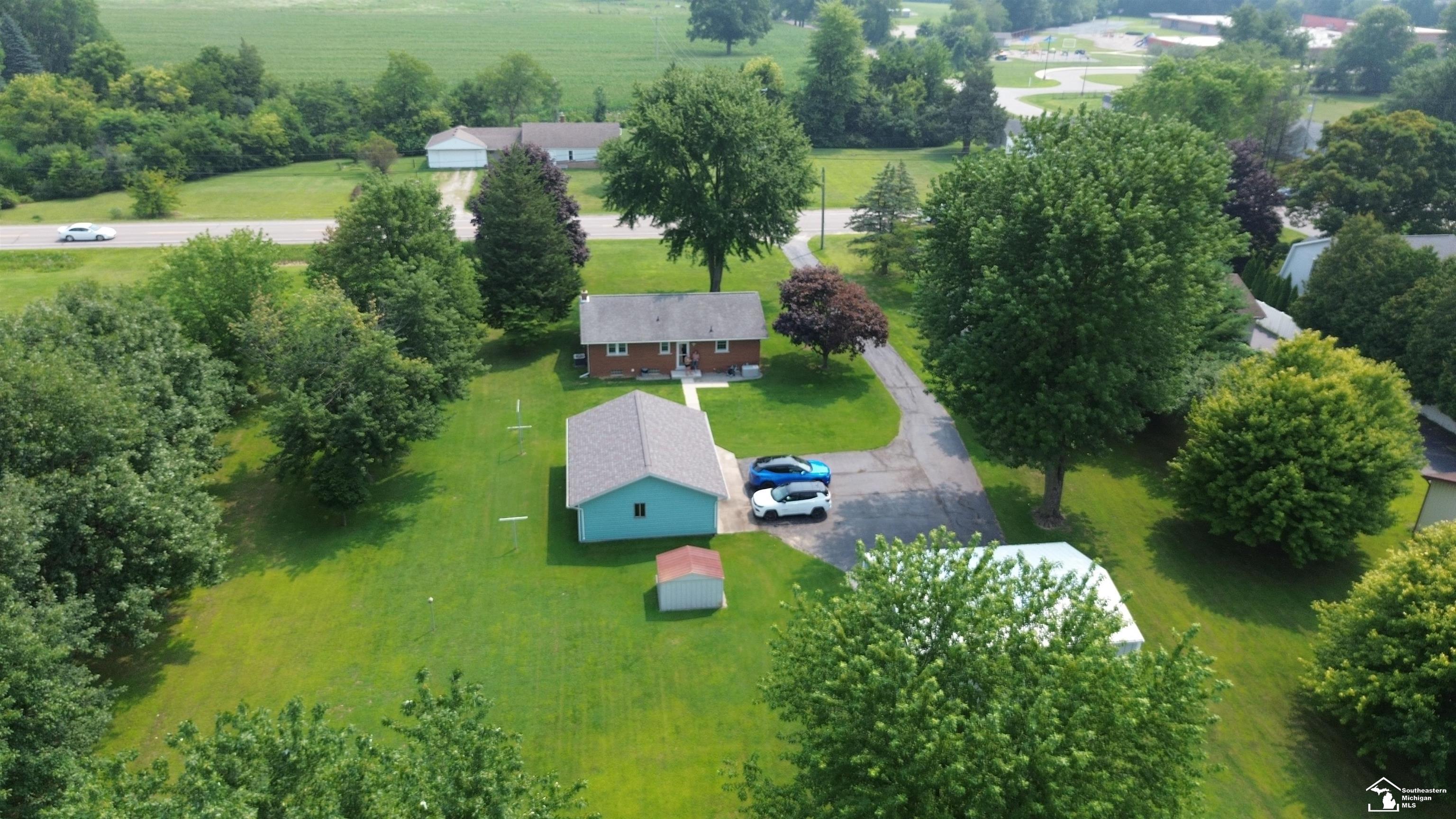 11595 Grafton Road Carleton, MI 48117 - Photo 38 of 43