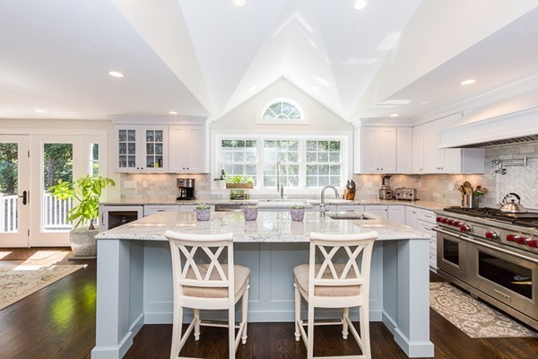 91 Stratford Road Needham, MA 02492 - Photo 3 of 28