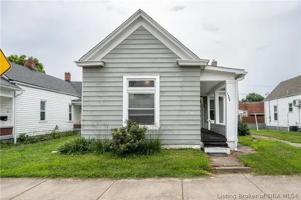 $379,000 | 1309 East Oak Street, New Albany, IN 47150