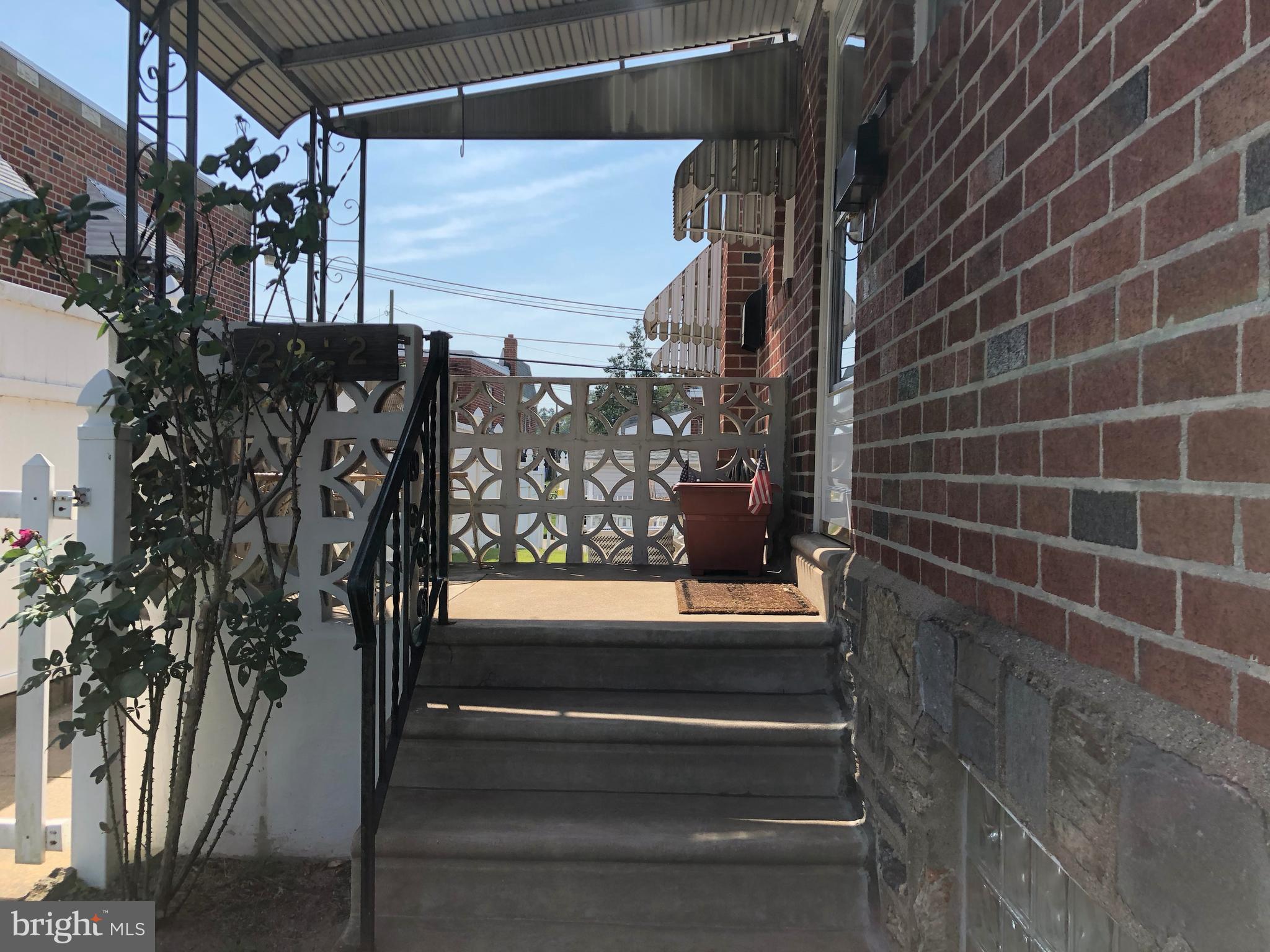 2952 Willits Road Philadelphia, PA 19136 - Photo 4 of 42 Side Porch