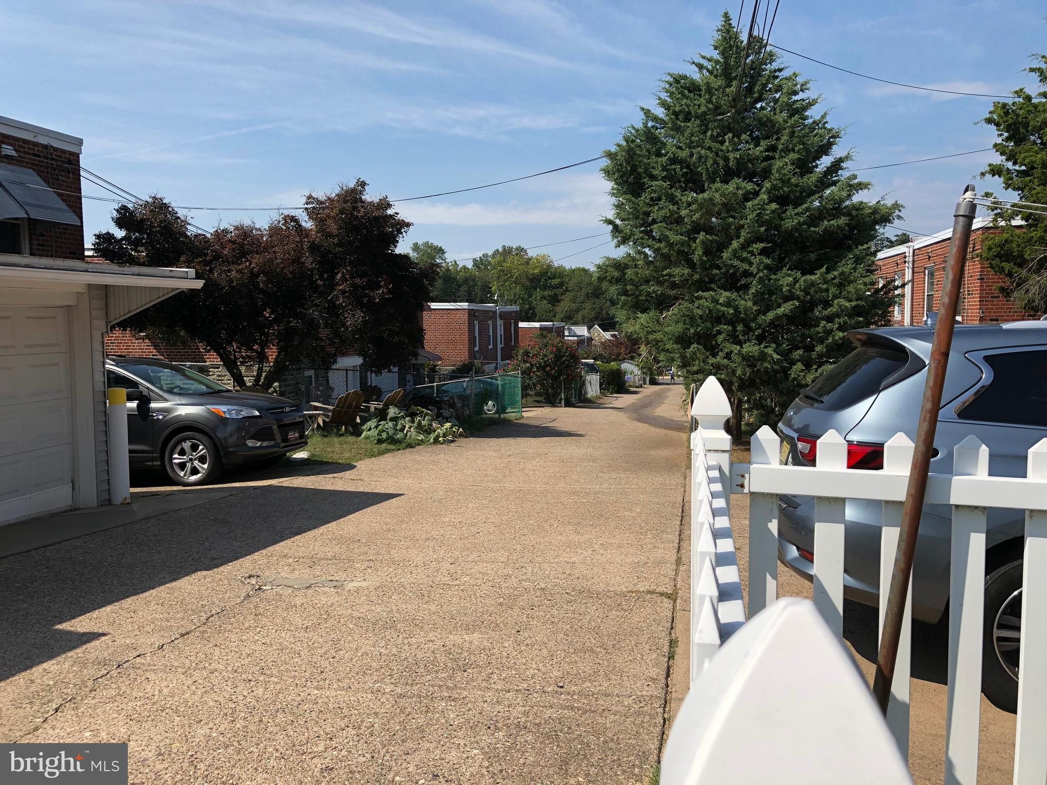 2952 Willits Road Philadelphia, PA 19136 - Photo 41 of 42 Rear Driveway