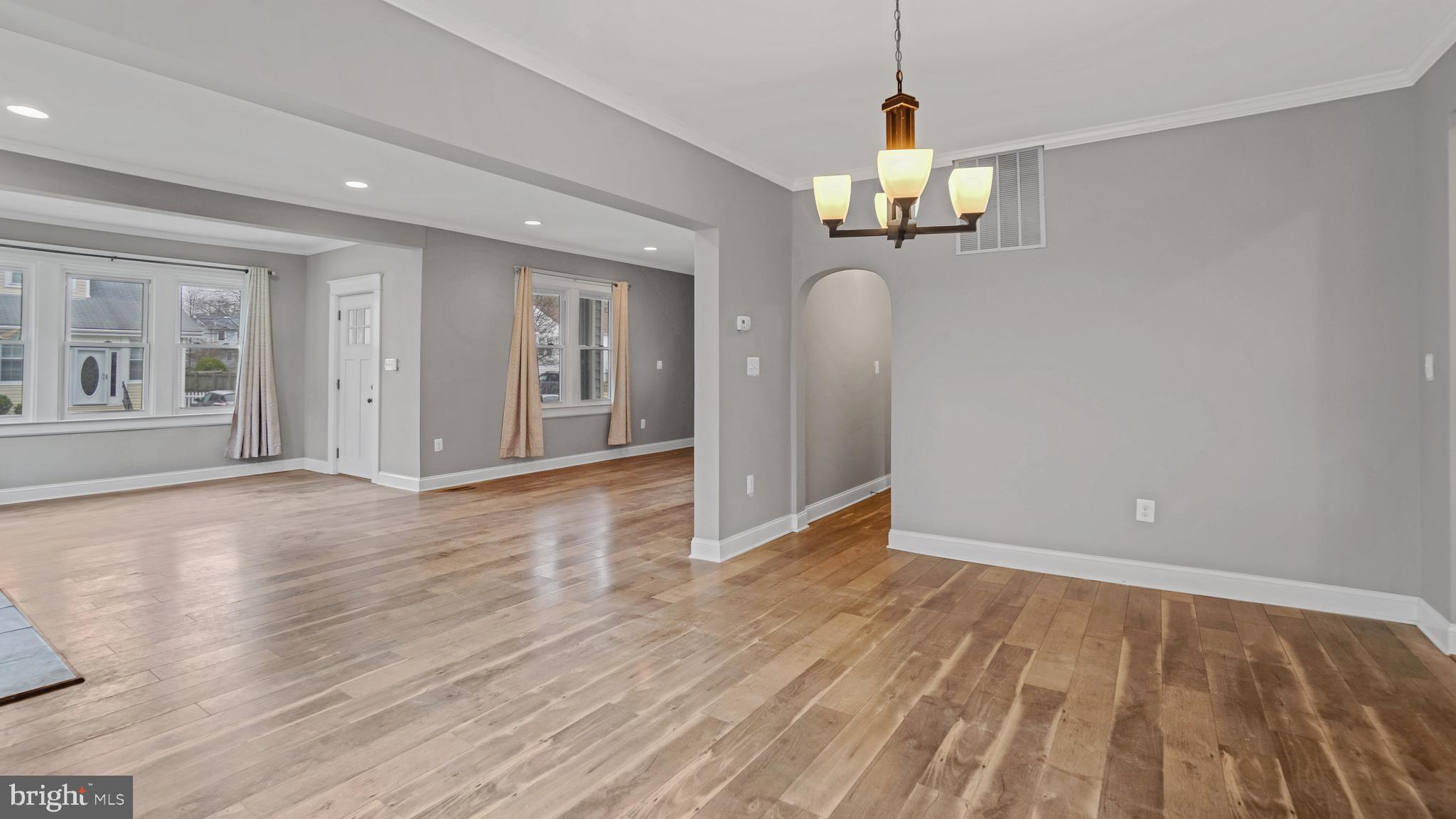 3113 Cedarhurst Road Baltimore, MD 21214 - Photo 20 of 38 Dinning area