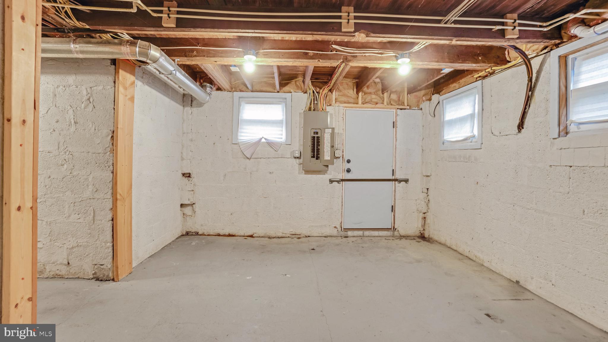 3113 Cedarhurst Road Baltimore, MD 21214 - Photo 36 of 38 lots of natural light