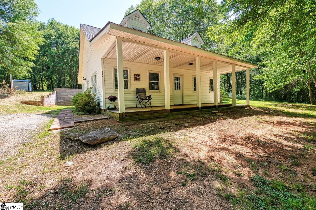 424 Hall Road Anderson, SC 29624 - Photo 2 of 34