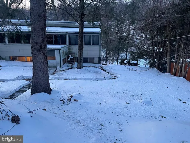 $325,000 | 108 Poplar Road, Fleetwood, PA 19522