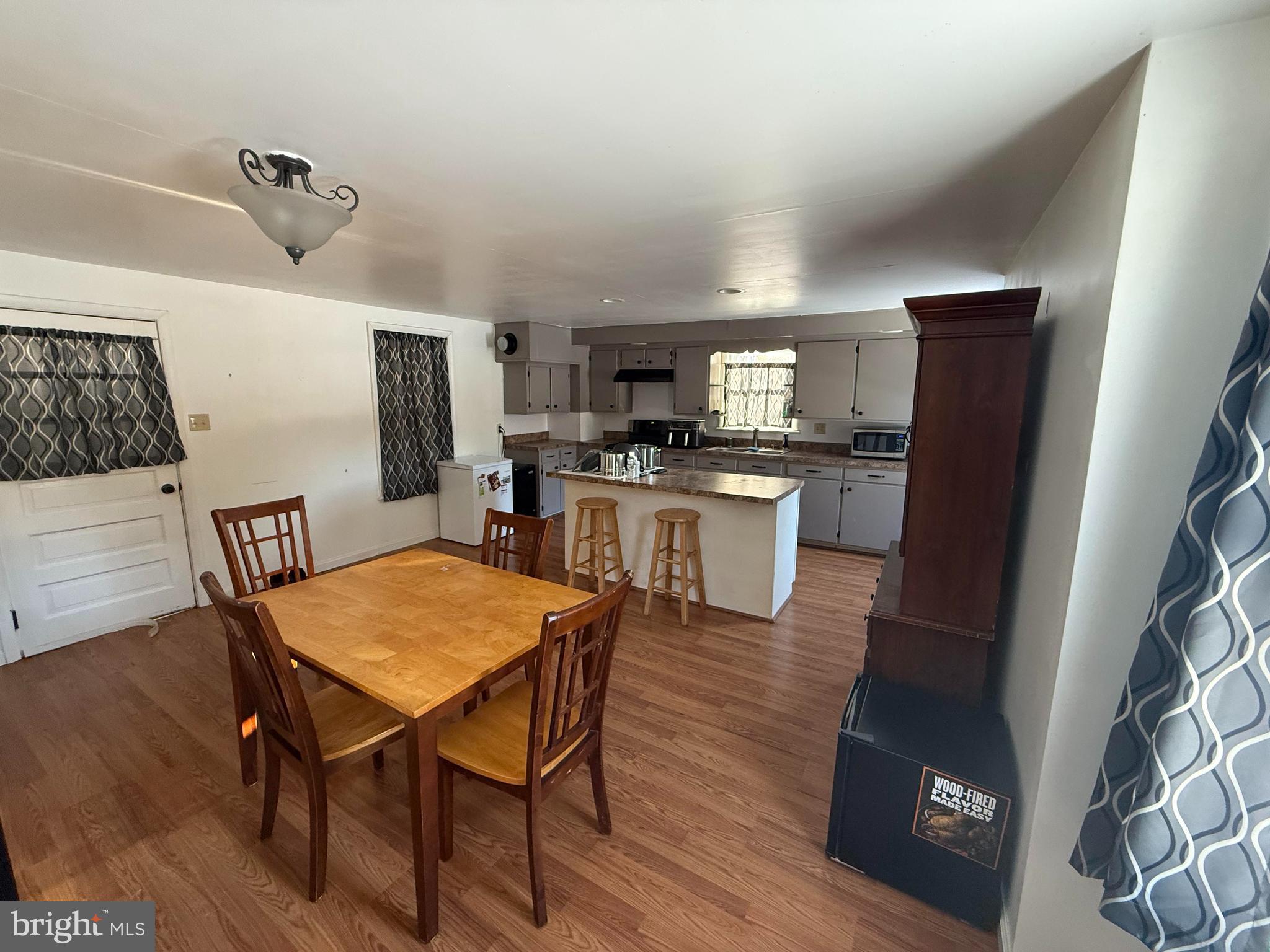 108 Poplar Road Fleetwood, PA 19522 - Photo 4 of 29 Eat in Kitchen