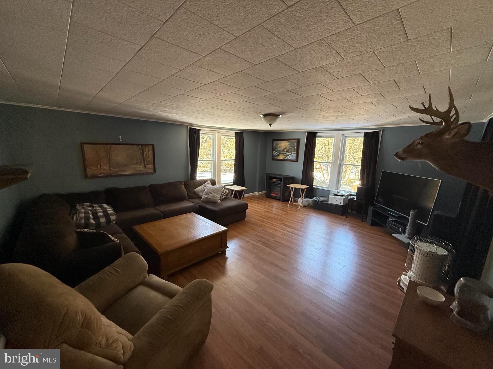 108 Poplar Road Fleetwood, PA 19522 - Photo 6 of 29 Living room