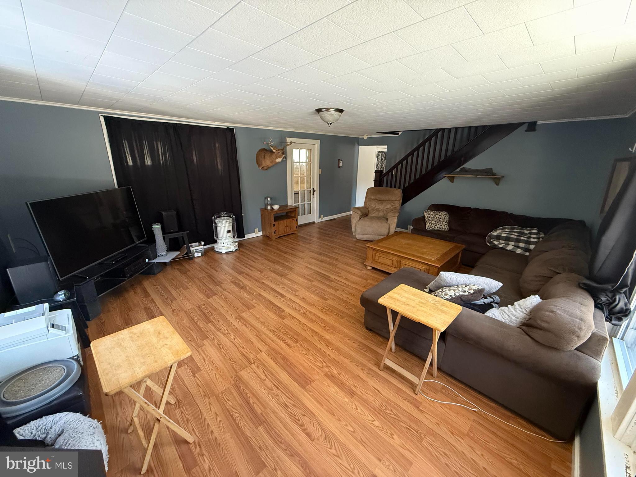 108 Poplar Road Fleetwood, PA 19522 - Photo 9 of 35 Living Room