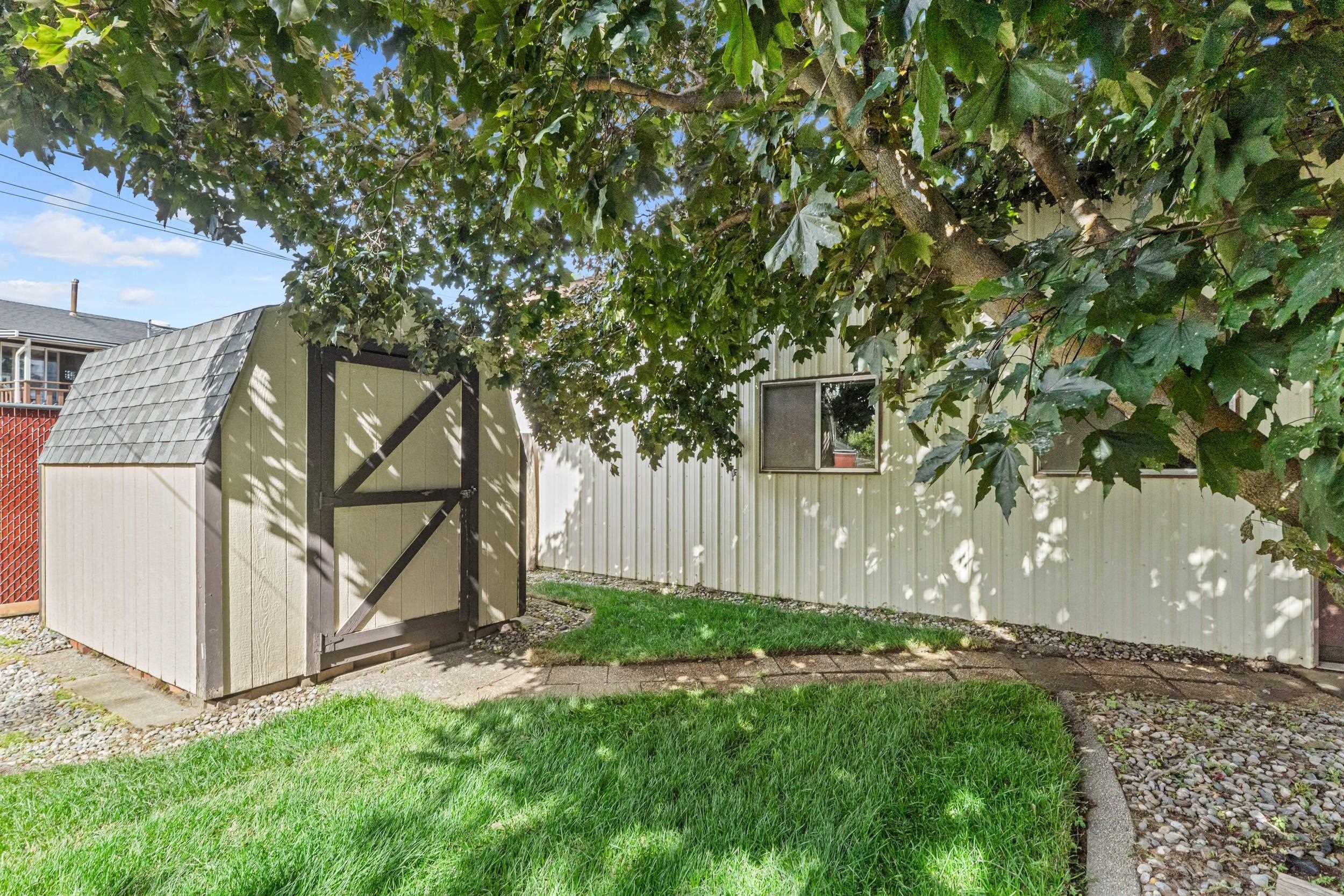 412 East Cozza Drive Spokane, WA 99208 - Photo 26 of 39