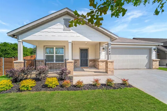 $269,990 | 440 Rose Avenue, Cleburne, TX 76033