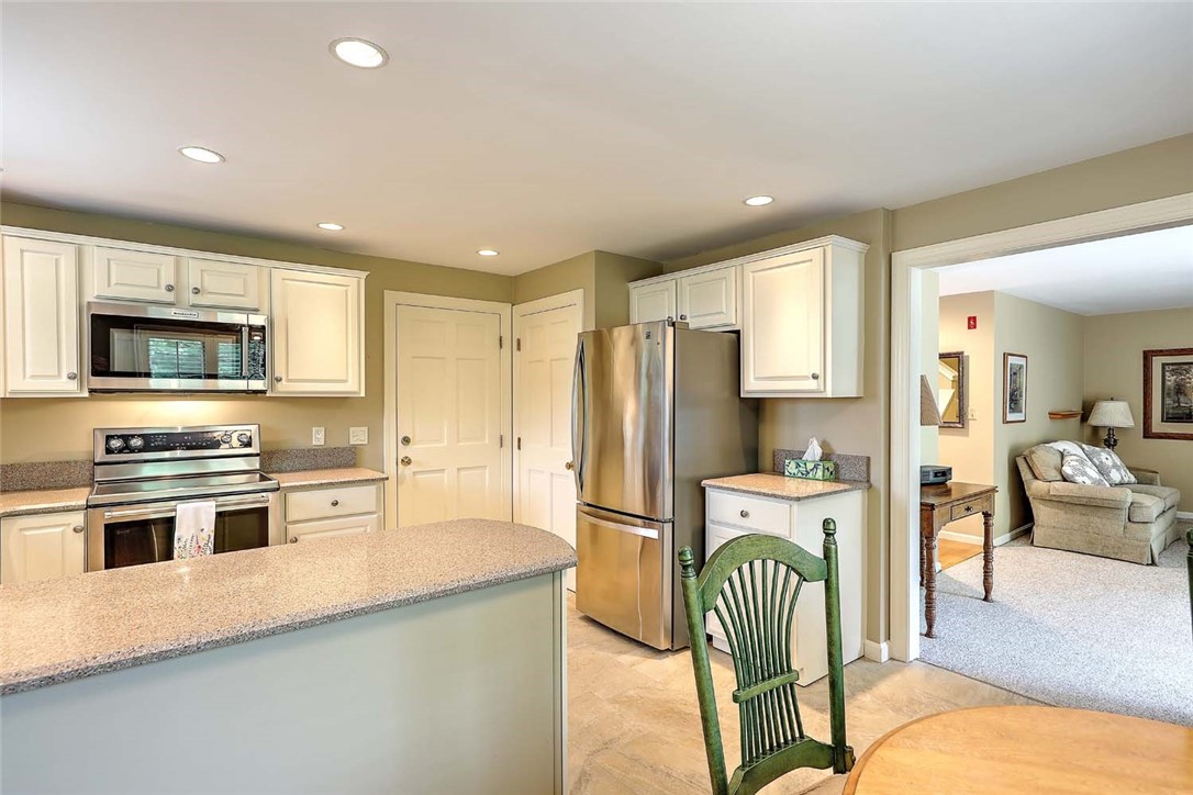 80 Fisher Road, Unit 58 Cumberland, RI 02864 - Photo 13 of 37