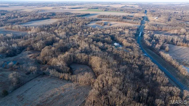 $359,500 | 498 Panama Avenue, Sorento, IL 62086