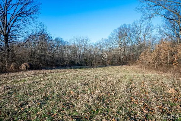 $339,000 | 498 Panama Avenue, Sorento, IL 62086