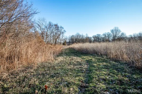 $339,000 | 498 Panama Avenue, Sorento, IL 62086