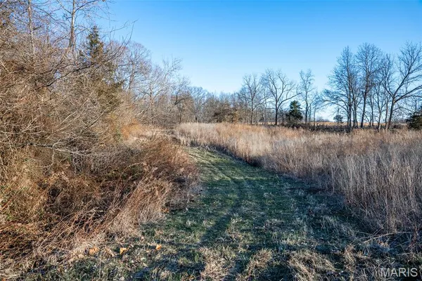 $339,000 | 498 Panama Avenue, Sorento, IL 62086