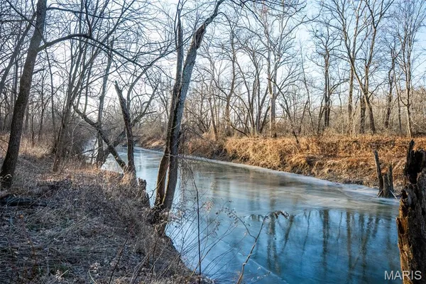 $339,000 | 498 Panama Avenue, Sorento, IL 62086