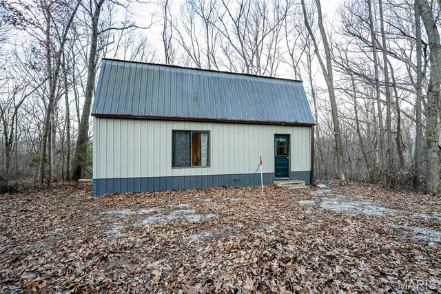 $359,500 | 498 Panama Avenue, Sorento, IL 62086