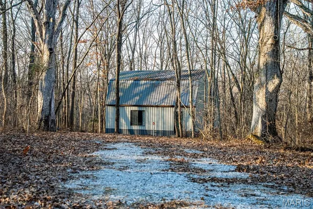 $359,500 | 498 Panama Avenue, Sorento, IL 62086