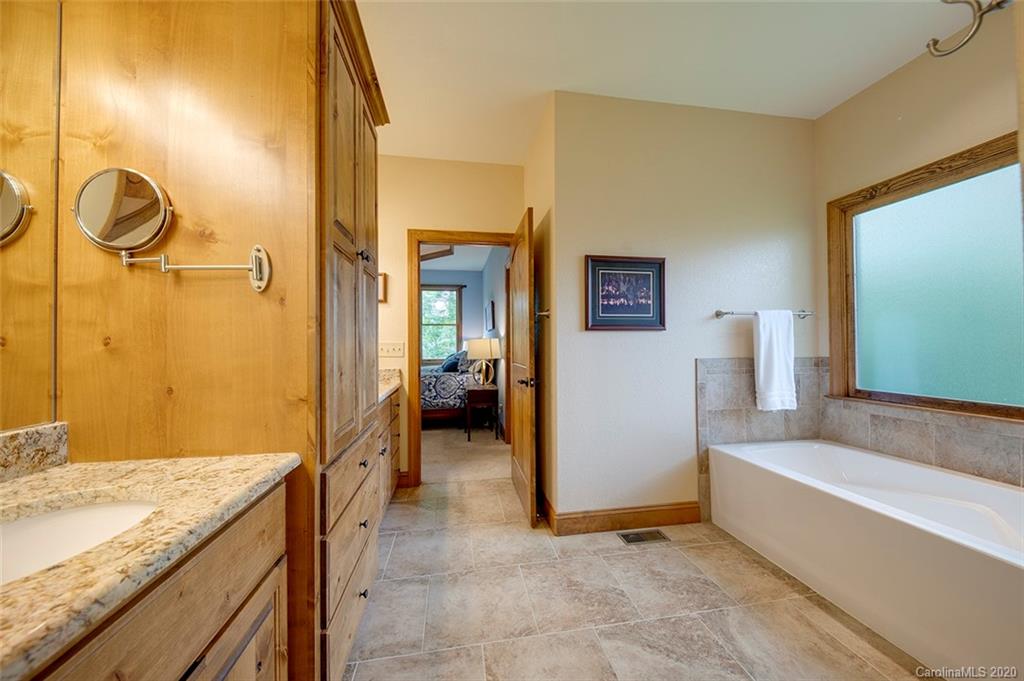 98 Newcastle Road Brevard, NC 28712 - Photo 13 of 26 Gallery Image 13