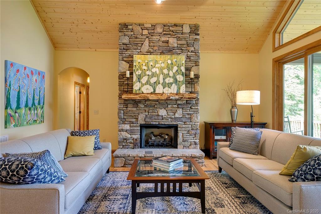 98 Newcastle Road Brevard, NC 28712 - Photo 5 of 26 Gallery Image 5