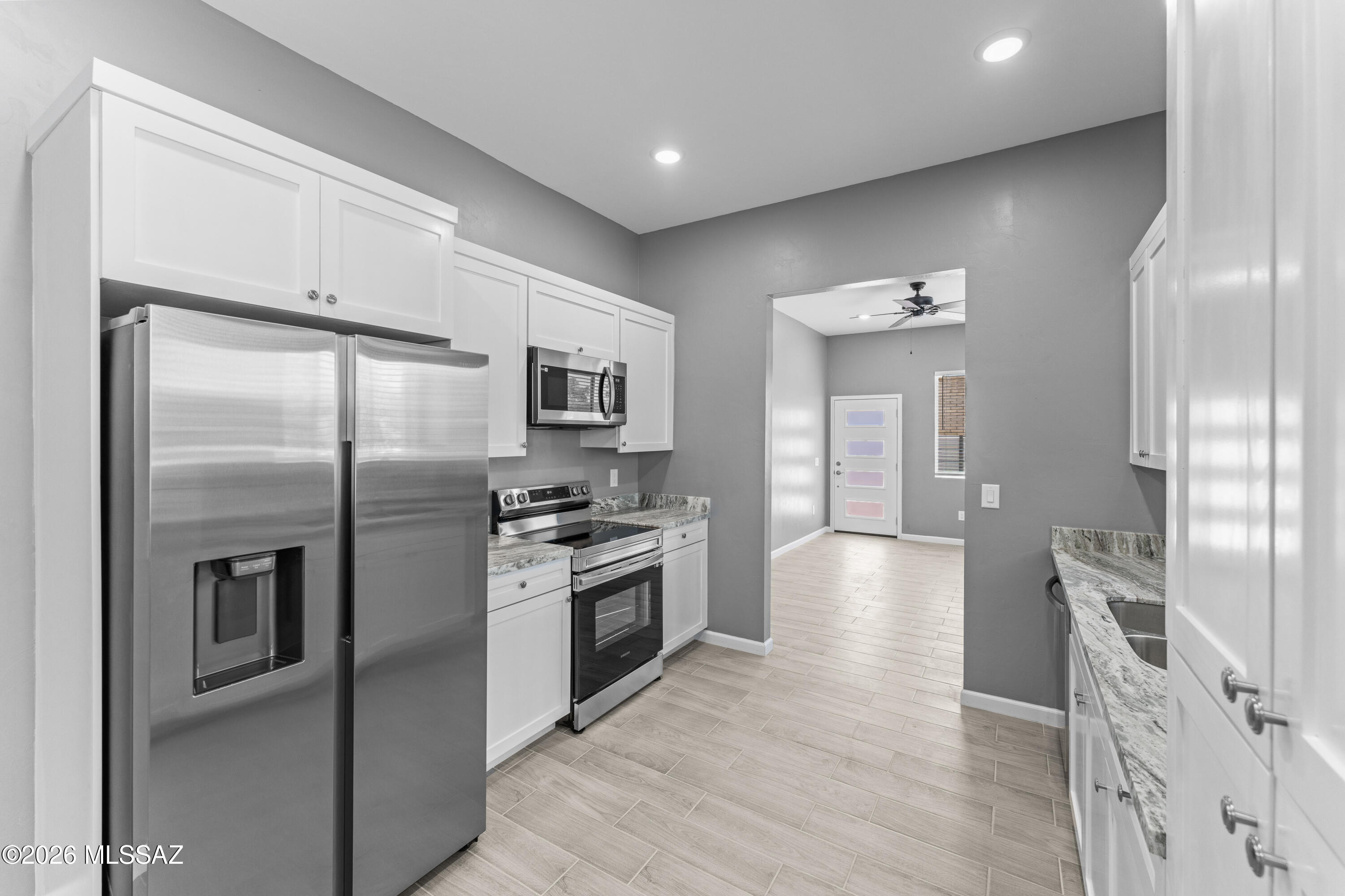 236 East 23rd Street Tucson, AZ 85713 - Photo 8 of 16 DSC04407