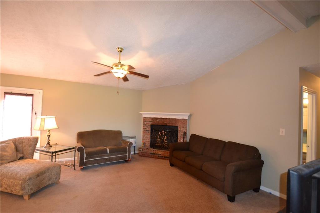 1397 East New Road Greenfield, IN 46140 - Photo 2 of 18 Gallery Image 2