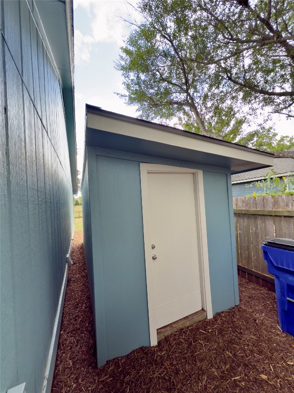 818 Russet Valley Drive Cedar Park, TX 78613 - Photo 15 of 17 a view of entryway