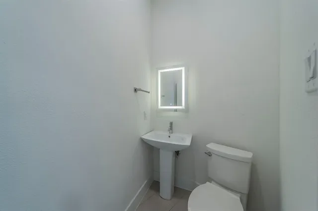 $3,075 | 1022 Eldorado Avenue, Unit 104, Dallas, TX 75208