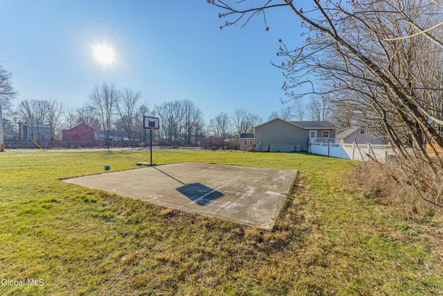 $330,000 | 10 Spring Valley Lane, Cambridge, NY 12816