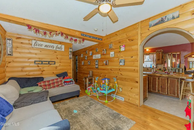 $330,000 | 10 Spring Valley Lane, Cambridge, NY 12816