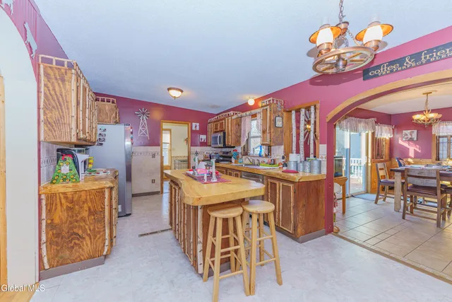 $330,000 | 10 Spring Valley Lane, Cambridge, NY 12816