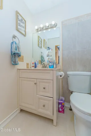 $330,000 | 10 Spring Valley Lane, Cambridge, NY 12816