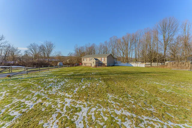 $330,000 | 10 Spring Valley Lane, Cambridge, NY 12816