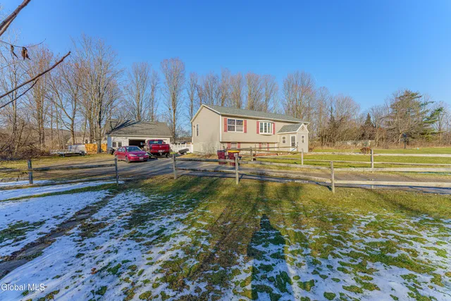 $330,000 | 10 Spring Valley Lane, Cambridge, NY 12816