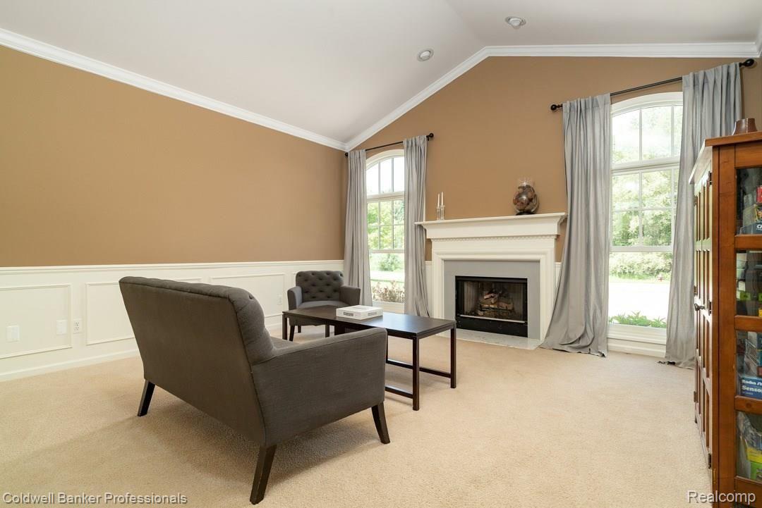 4147 Calumet Drive Rochester, MI 48306 - Photo 7 of 35 4147-Calumet-Dr-08.jpg
