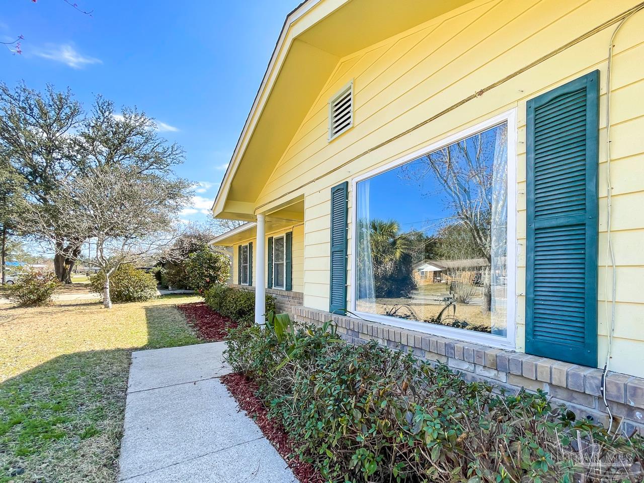 7689 Templeton Road Pensacola, FL 32506 - Photo 5 of 50 Gallery Image 5
