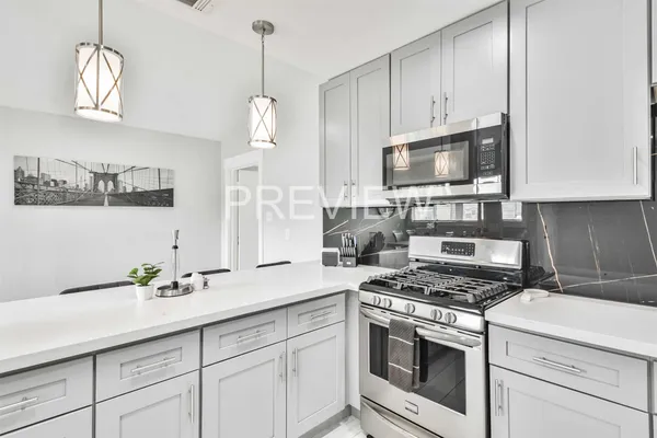 $4,300 | 7522 Dearborn Street, Houston, TX 77055