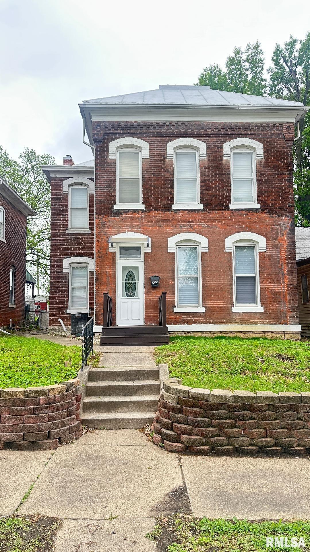 522 Adams Street Quincy, IL 62301 - Photo 1 of 21