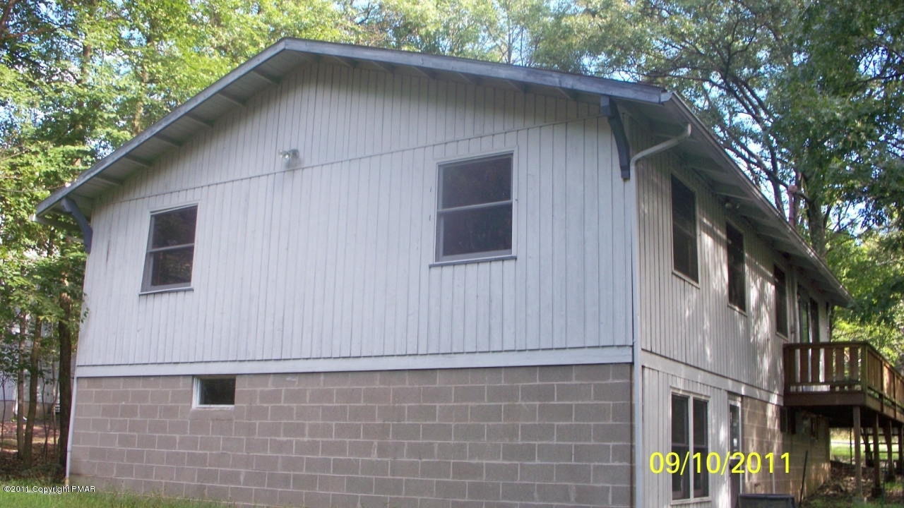 Lot 46 Pine Ridge Drive West Bushkill, PA 18324 - Photo 2 of 8 side view