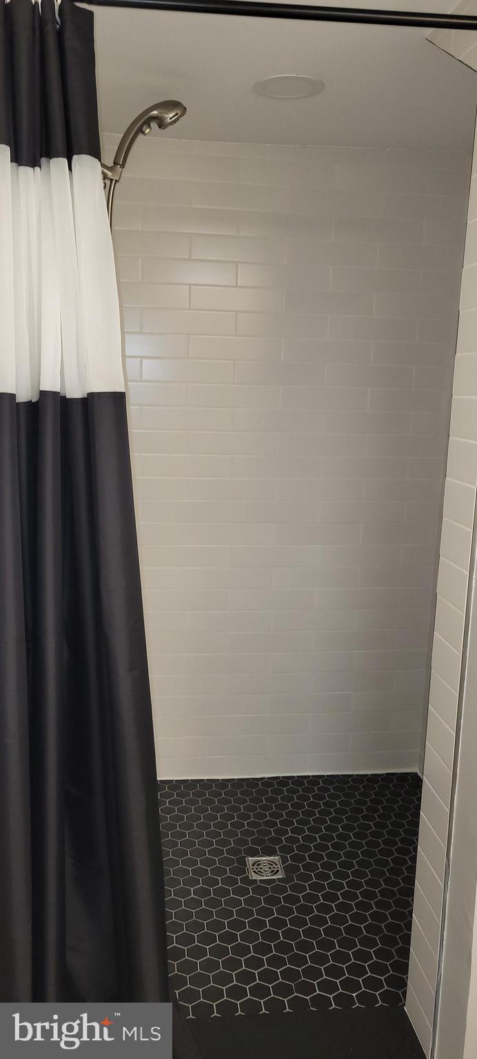 222 Bar Harbor Road Pasadena, MD 21122 - Photo 11 of 34