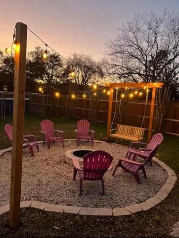 $2,700 | 313 Diamond Drive, DeSoto, TX 75115