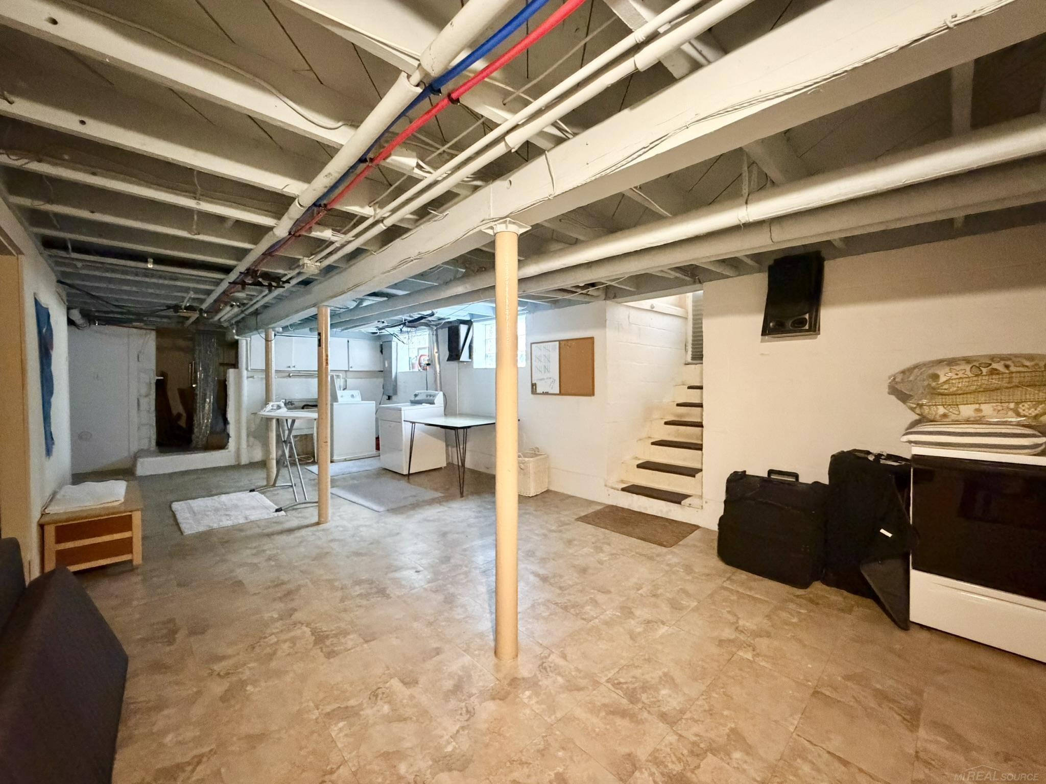 1622 Crooks Road Royal Oak, MI 48067 - Photo 21 of 30 50223580-8de96f23-42ae-4014-a707-ef1d9c9ee297.JPG