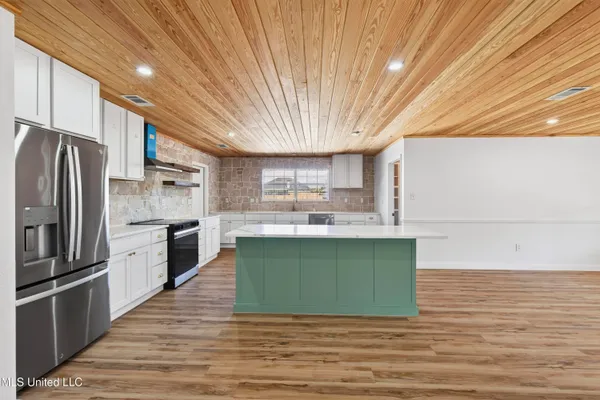 $460,000 | 3107 Cypress Creek Drive, D'Iberville, MS 39540