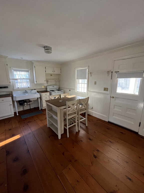 338 R Maple Street Carlisle, MA 01741 - Photo 4 of 11