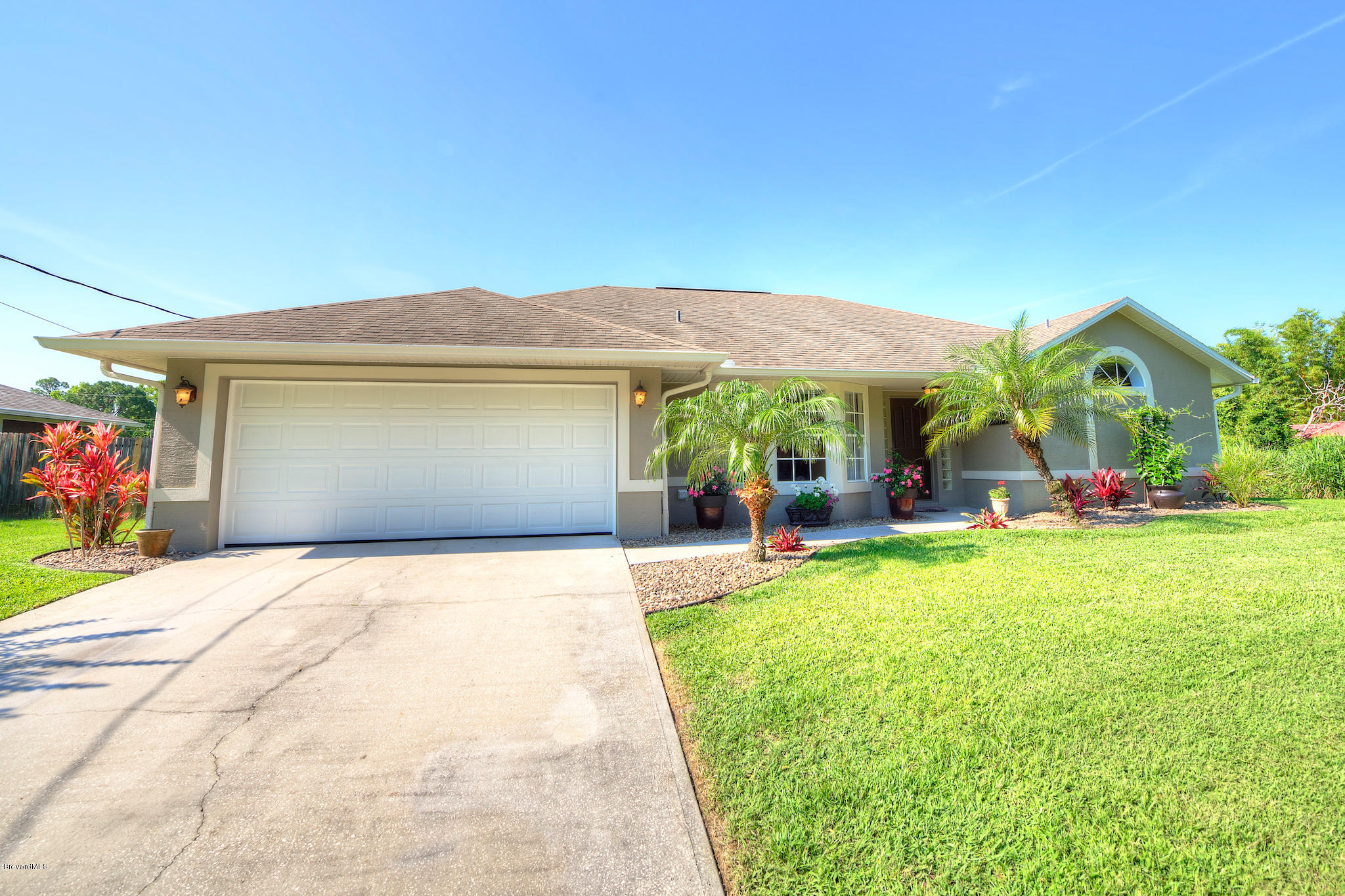 5695 Graham Street Cocoa, FL 32927 - Photo 5 of 26 Front yard