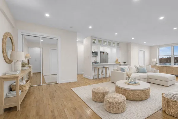 $845,000 | 399 Ocean Parkway, Unit 5C | Kensington